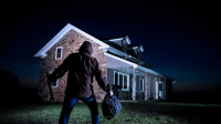 Sécuriser sa maison la nuit : les bons réflexes et équipements indispensables