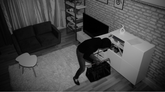 Comment protéger votre logement lorsque vous louez sur Airbnb ?