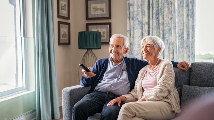 Sécurité des personnes âgées : pourquoi installer une alarme maison adaptée ?